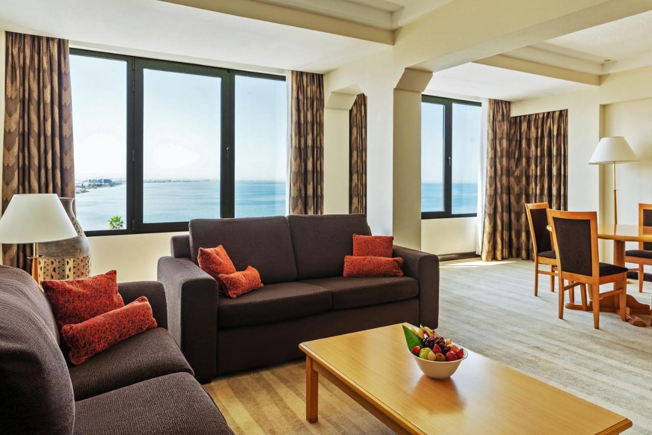 Hotel Crowne Plaza Muscat By Ihg Esterno foto