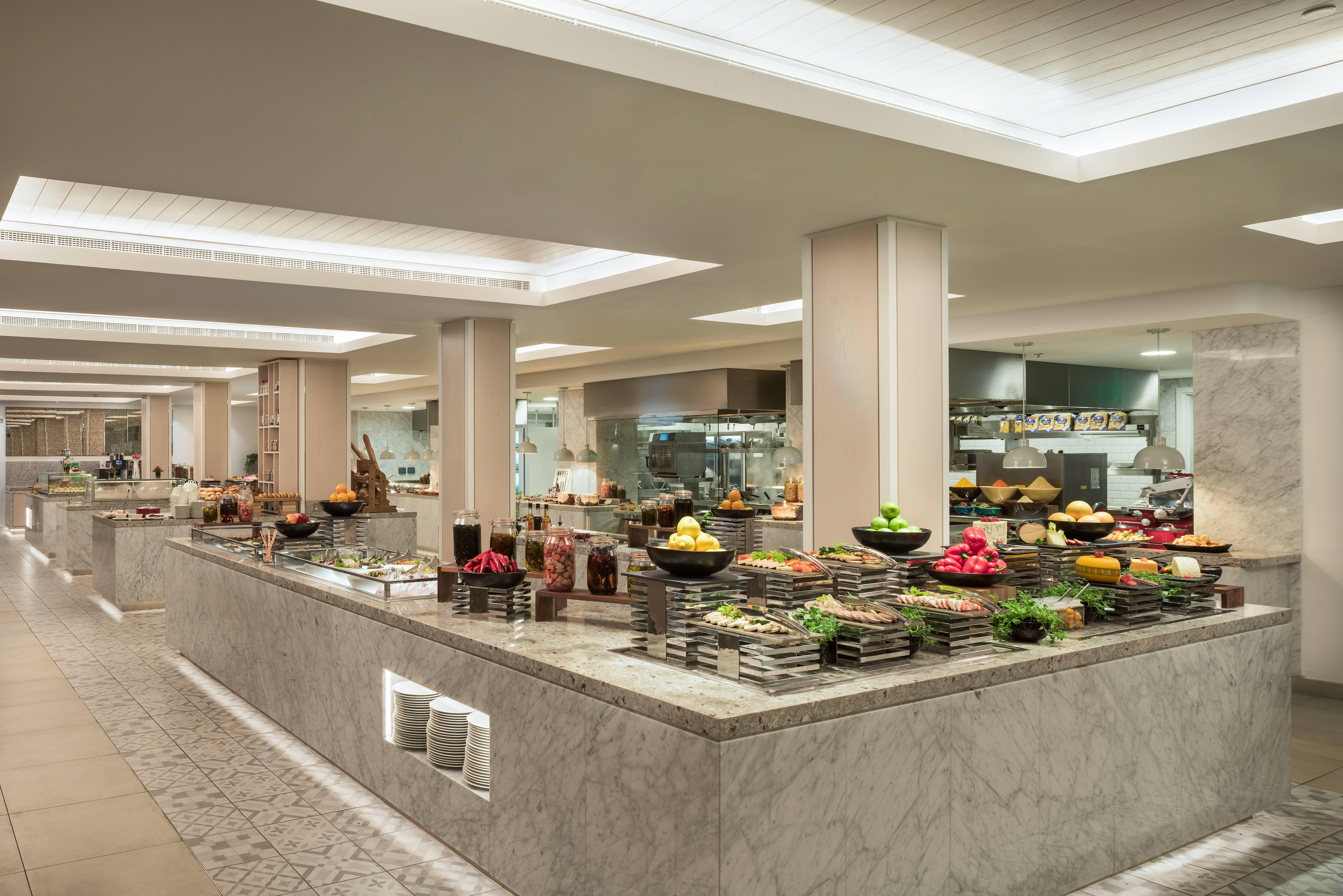 Hotel Crowne Plaza Muscat By Ihg Esterno foto