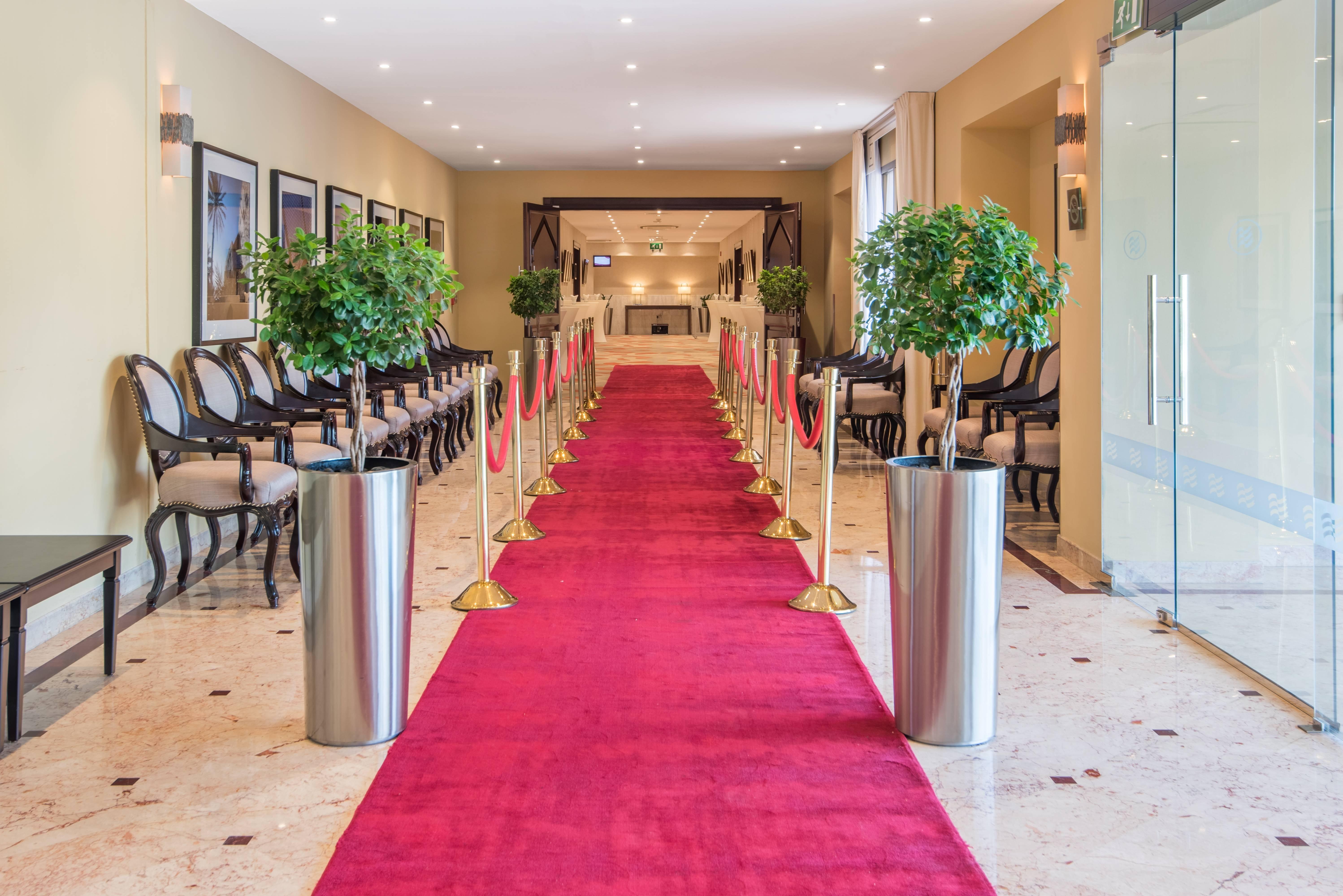 Hotel Crowne Plaza Muscat By Ihg Esterno foto
