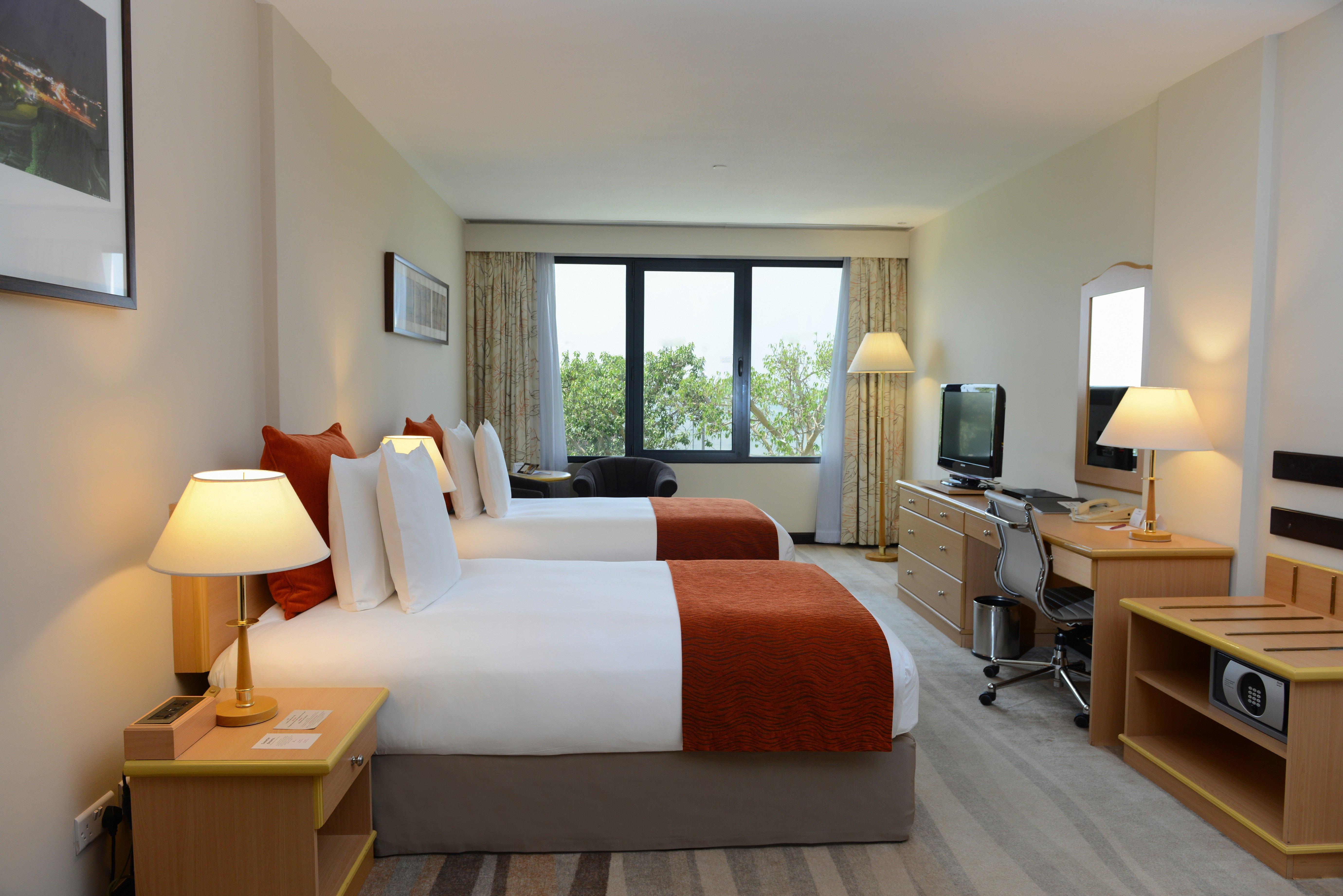Hotel Crowne Plaza Muscat By Ihg Esterno foto