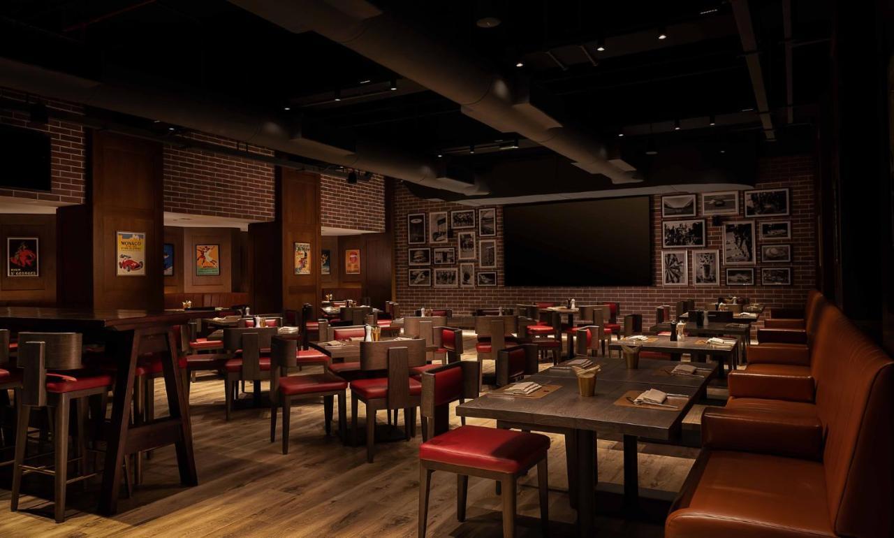 Hotel Crowne Plaza Muscat By Ihg Esterno foto